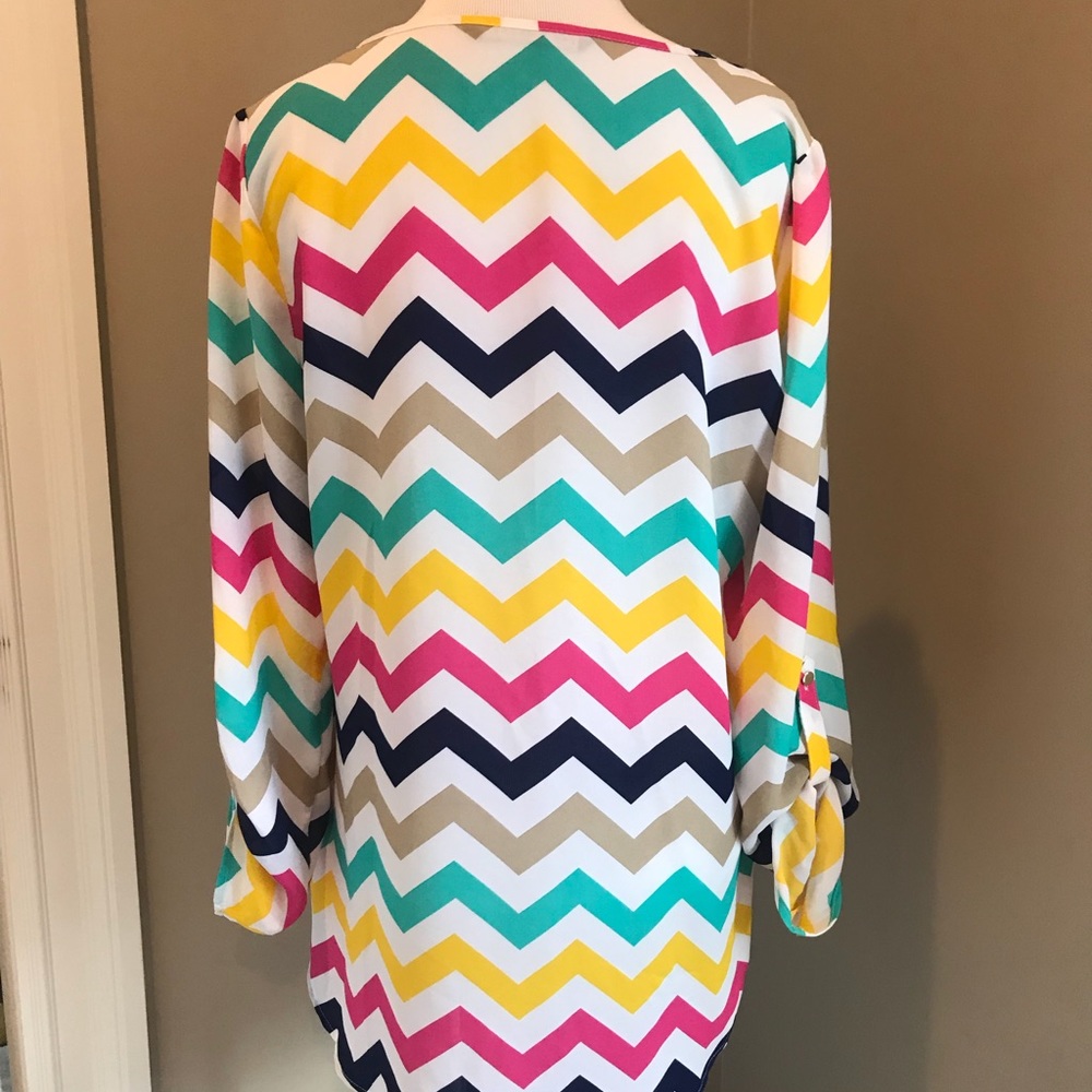 Blouse - Picture 2 of 3